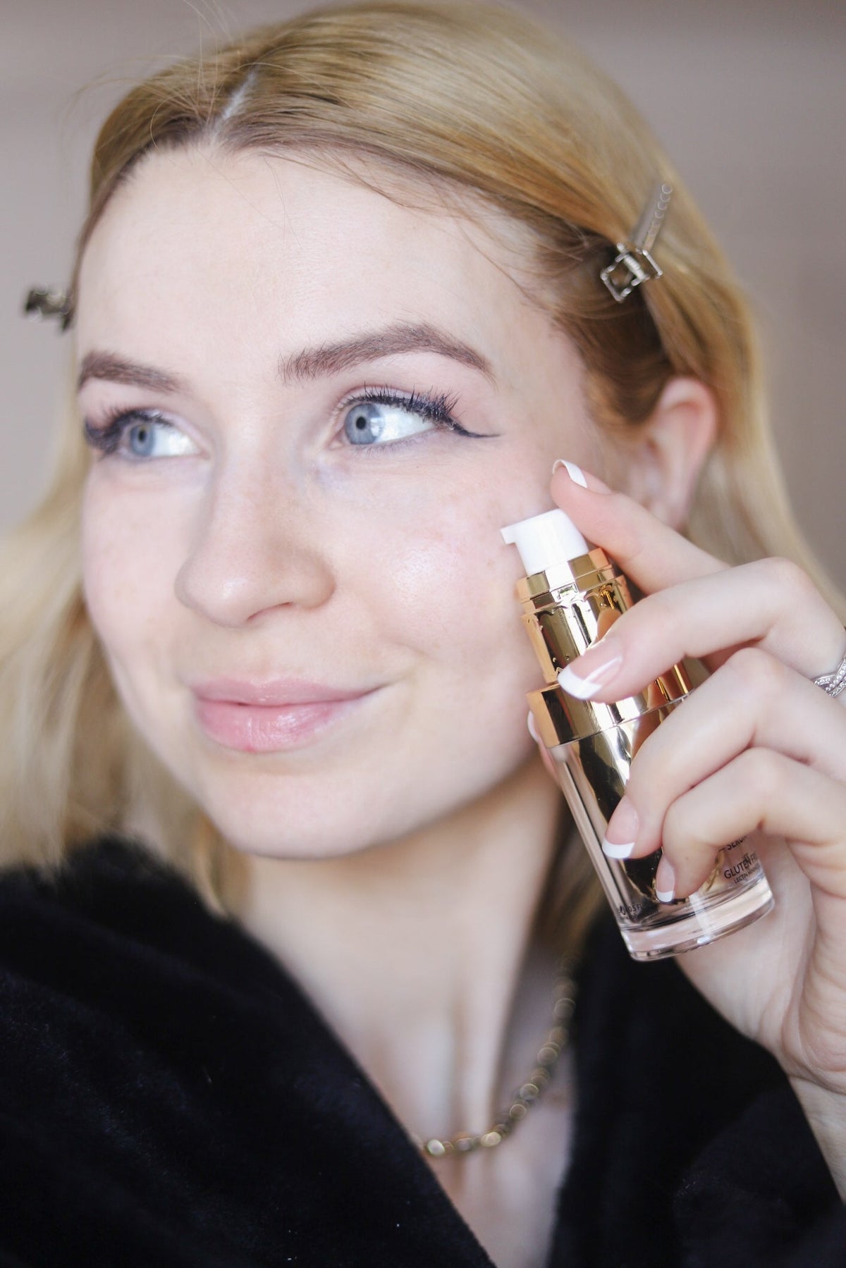 Hyaluronic Acid Serum for Sensitive & Mature Skin