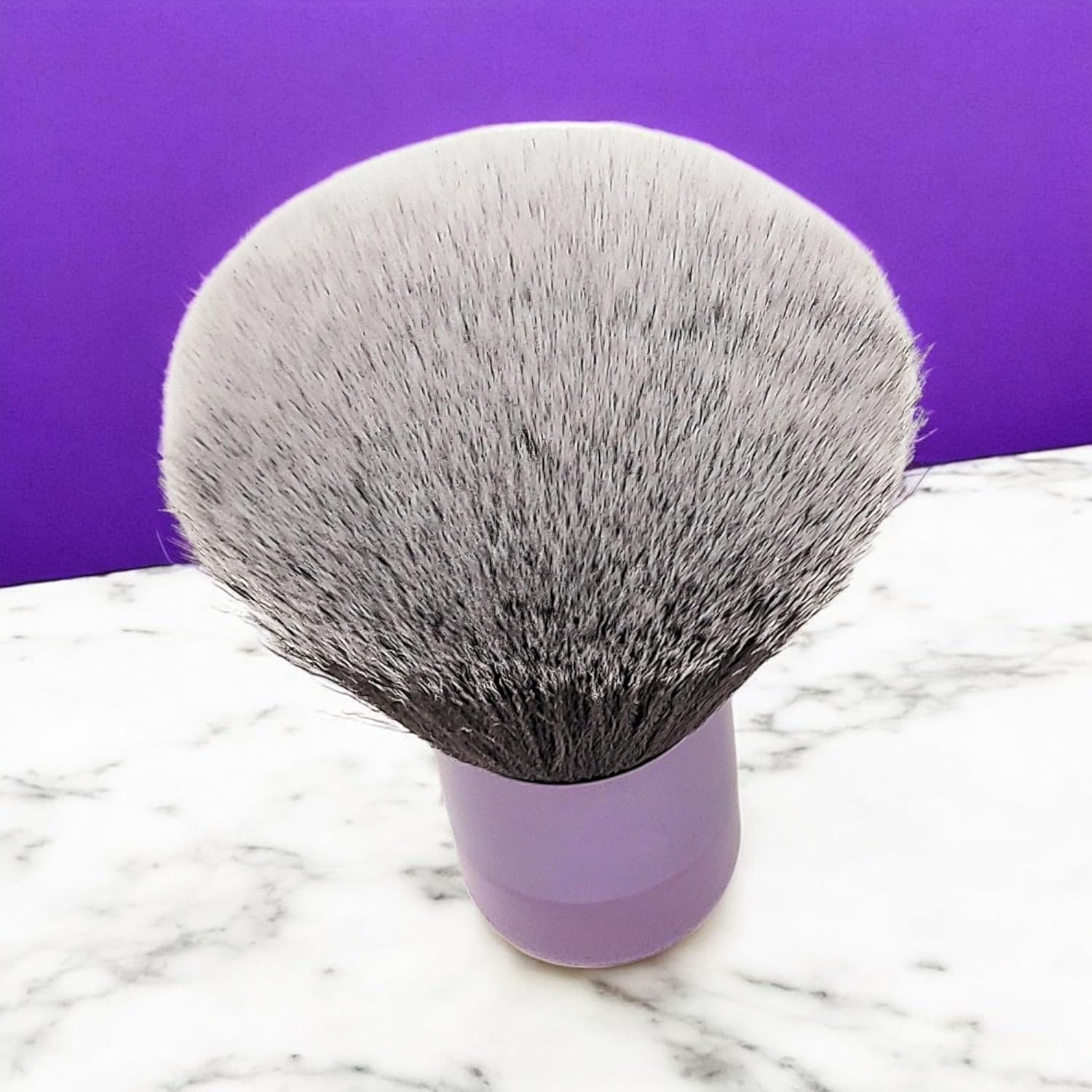 Luxurious and Very Large Soft Fluffy Powder Brush
